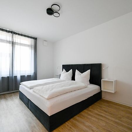 Ferienwohnungen Am Theater - Modern, Zentral Und Ruhig Mit Kueche, Waschtrockner, Netflix, Wlan Und Parkplatz- 2 Zimmer, 52 Qm Cottbus Luaran gambar